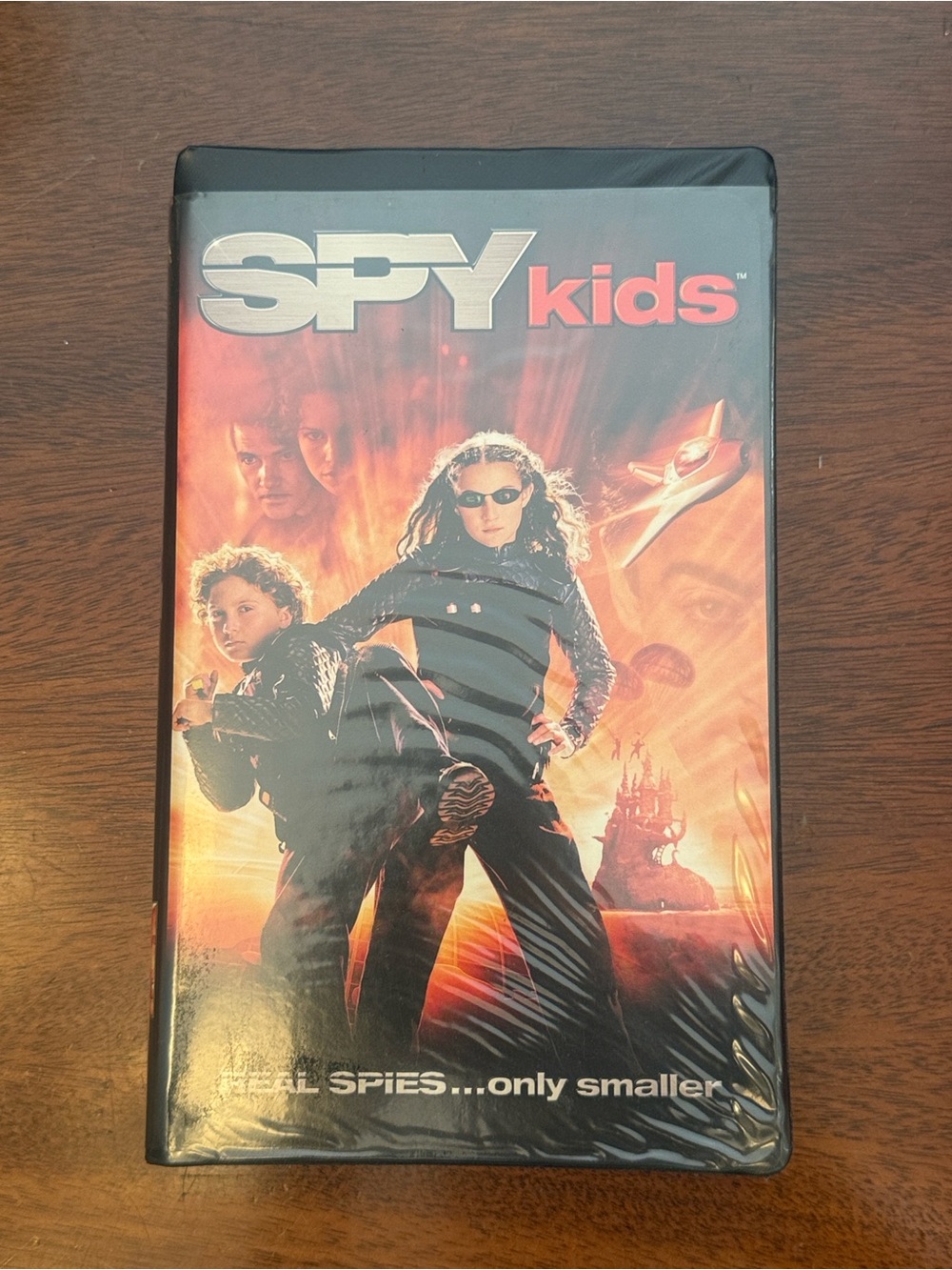 Spy Kids Movie VHS - Black & Orange Case